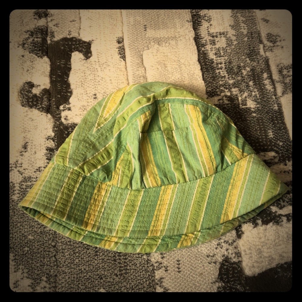 Striped bucket hat
